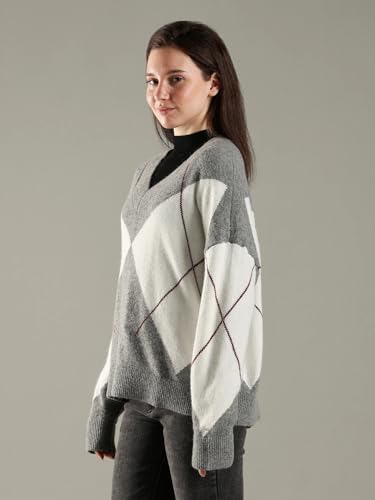 Regular Fit Nylon V-Neck Sweater