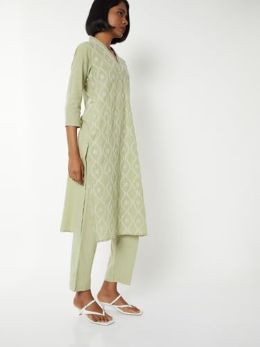 Max Women Embroidered Straight Kurta Set (Green_S)