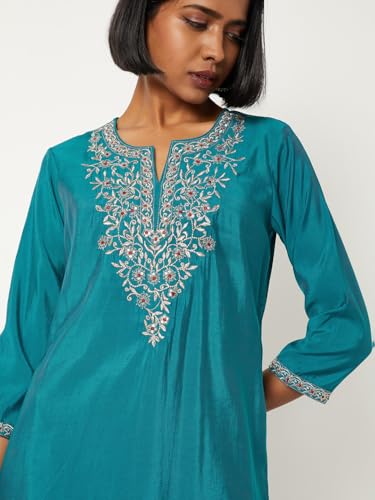Max Women Embroidered Straight Kurta Set (Blue_L)