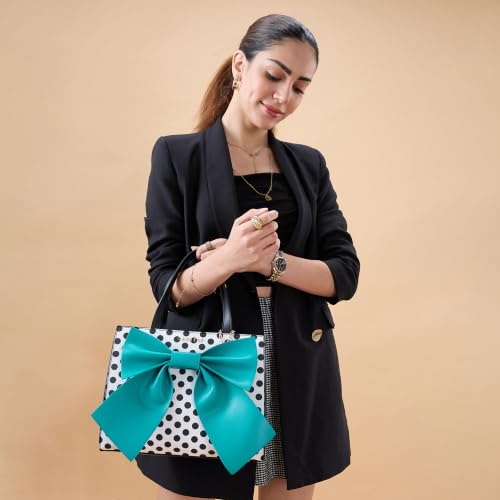 Caprese Kelsey Satchel Medium for Women| Adjustable & Detachable Strap | Multi‑Compartment Shoulder Bag with Zipper Closure & Stylish Charm | Everyday Fashion Handbag