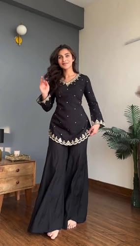 VARNI FABRICS: A lady's First Love Women's Black Crepe Kurti With Dupatta And Palazzo, Gold Zari Work, Ethnic Wear, Festive Occasion (IN, Alpha, M, Regular)