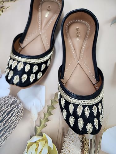 Fulkari Women's Dawka Patti Black Gold Soft Leather Embroidered Jutis | Bite and Pinch Free Jutti | Punjabi Formal Juttis | Girl's Wedding Flat Ladies Mojari | Formal Ethnic Juti | 42