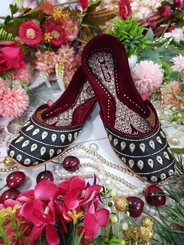 Fulkari Women Black Rays Gold Casual Genuine Soft Leather Jutis | Bite and Pinch Free Juttis | Punjabi Jutti | Girl's Office Flat Ladies Mojari | dailywear Ethnic Juti | 37