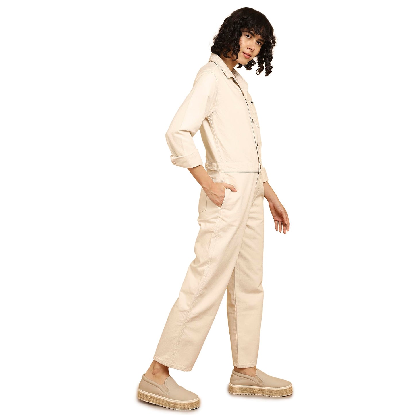 Wrangler Women's Solid White Classic Regular Fit Jumpsuit