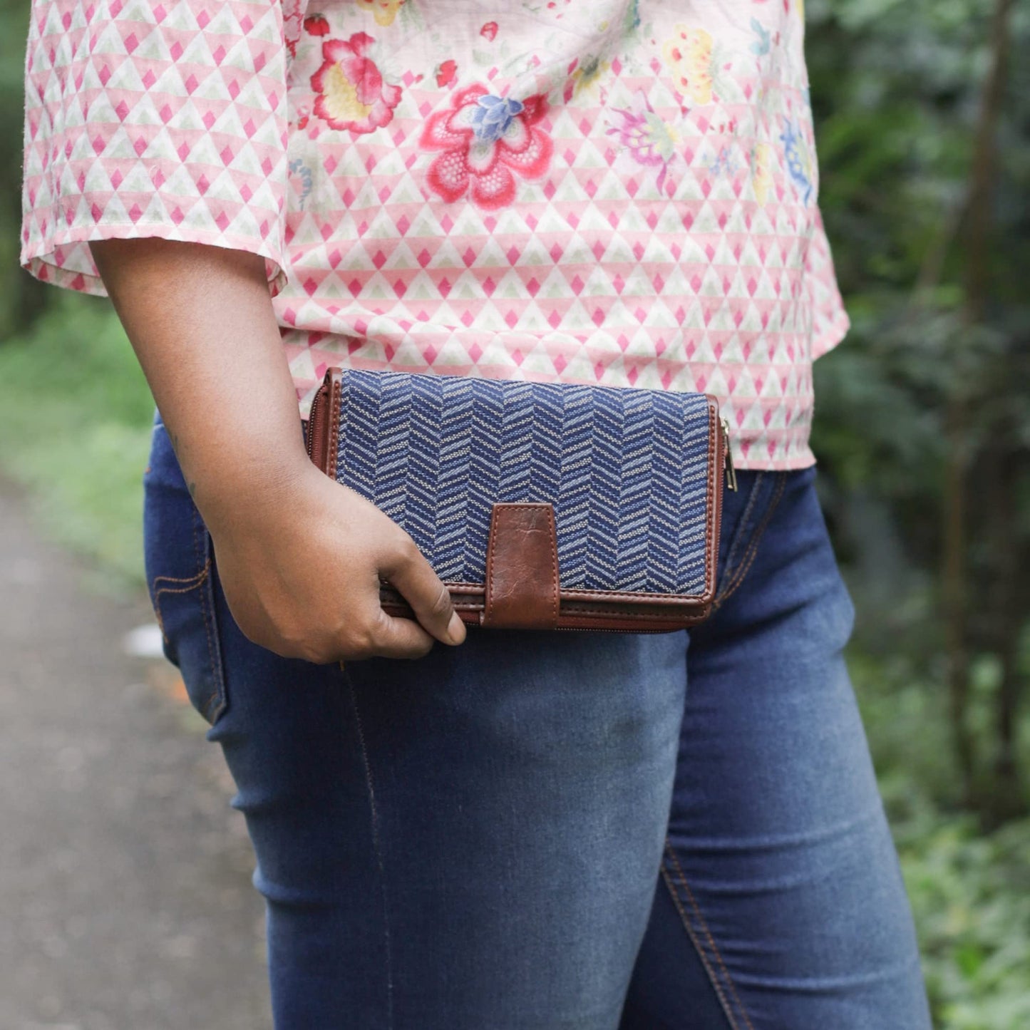 The Clownfish Filipia Ladies Wallet Womens Wrist Clutch Purse (Blue-Stripes)