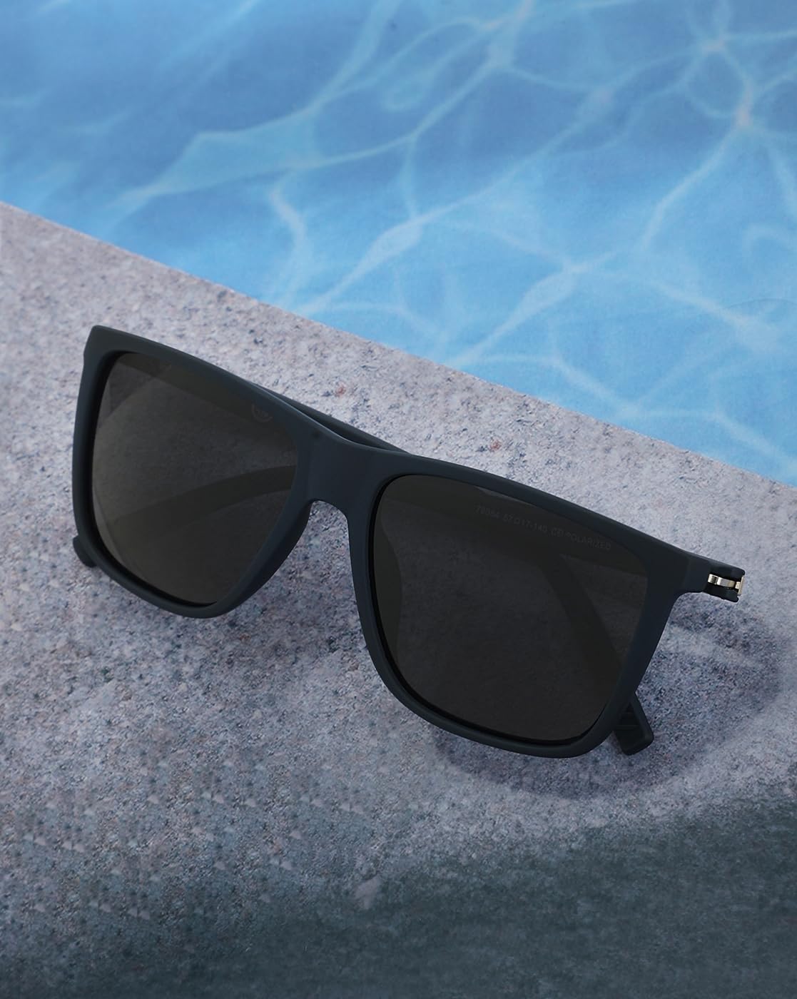 Carlton London Blue Toned with Blue Polarised Lens Rectangle Sunglass for men