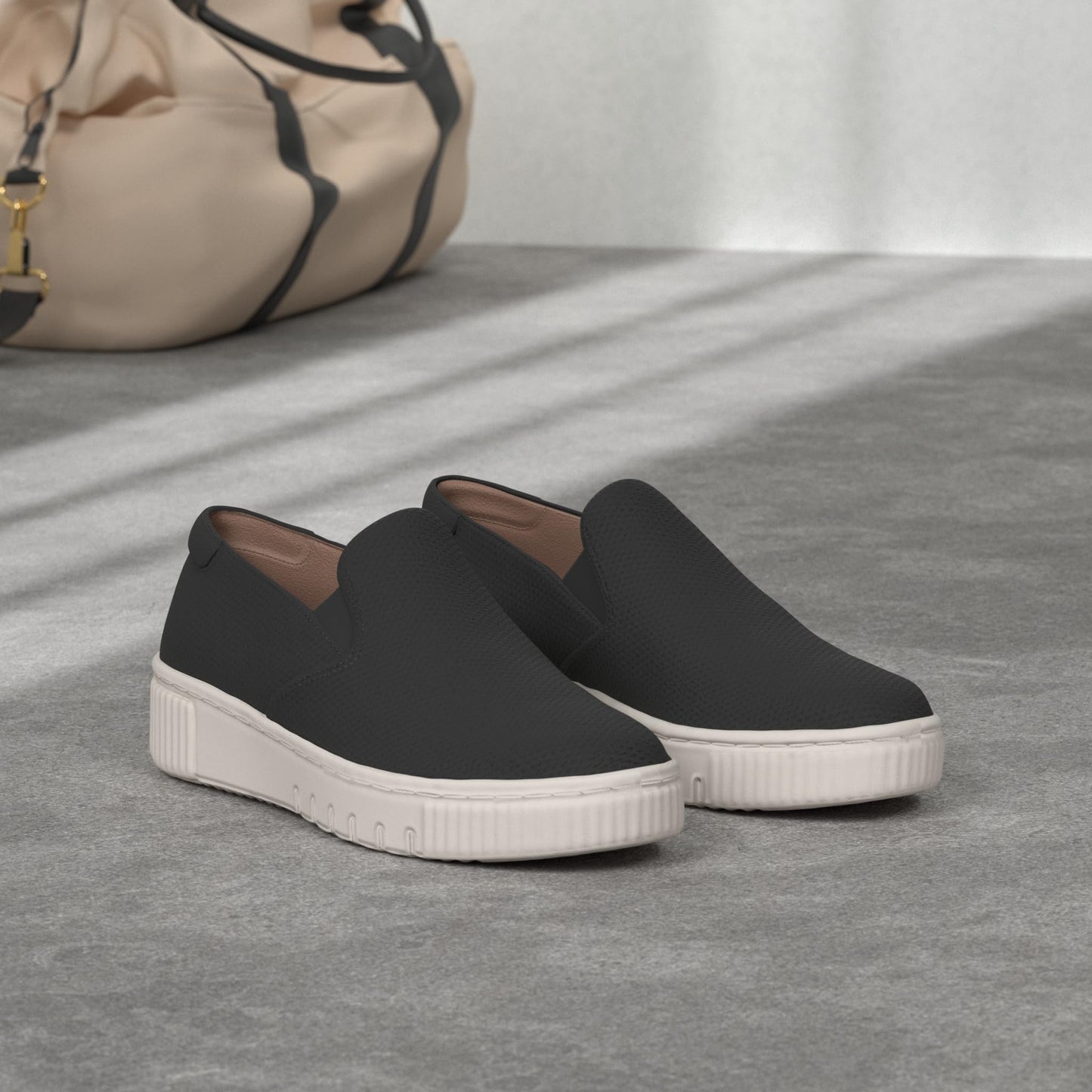 Women's Natural Soul, Tia Platform Sneaker, Black, 9.5