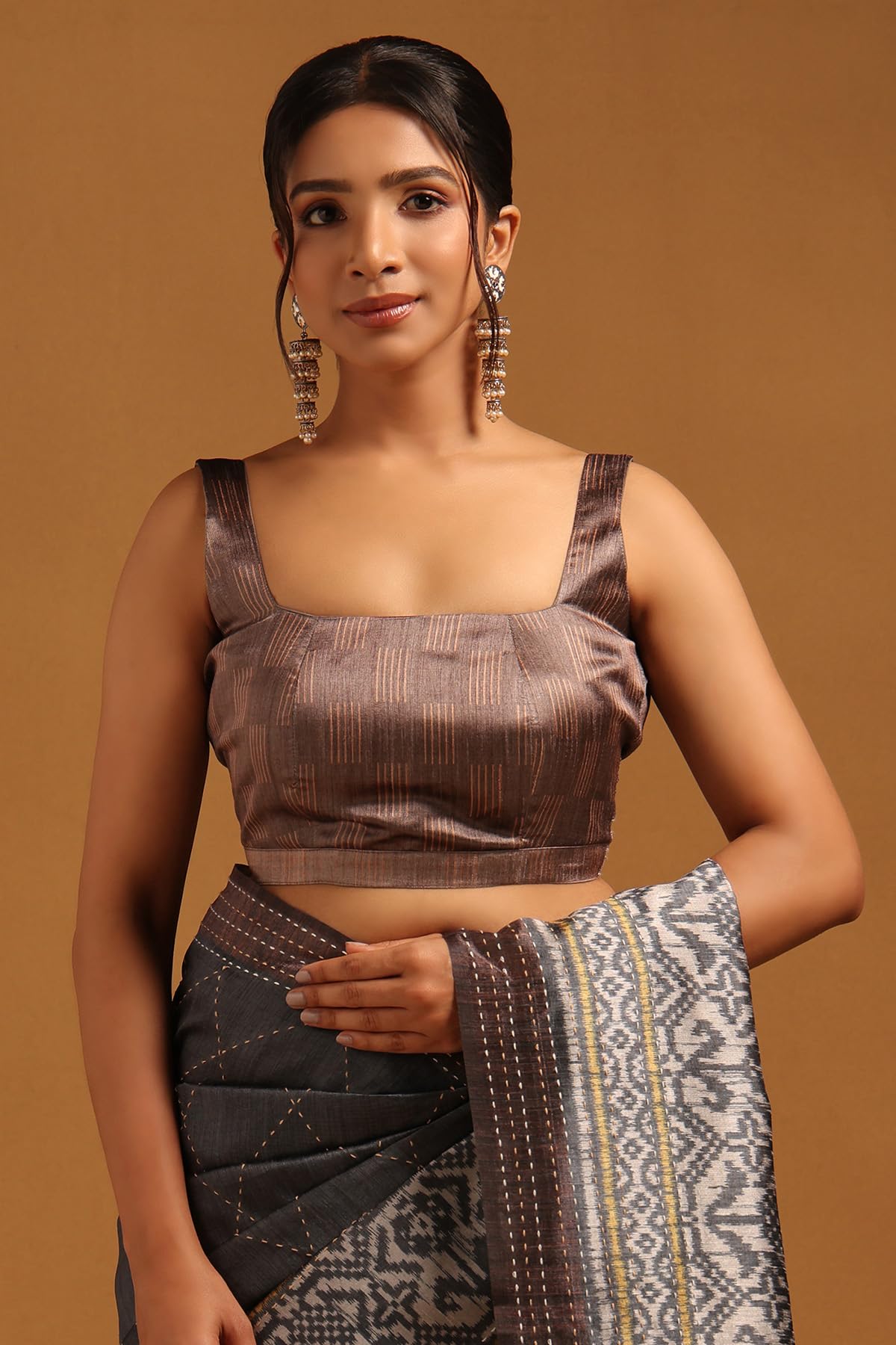 Soch Womens Grey Tussar Geometric Saree With Kantha Embroidery