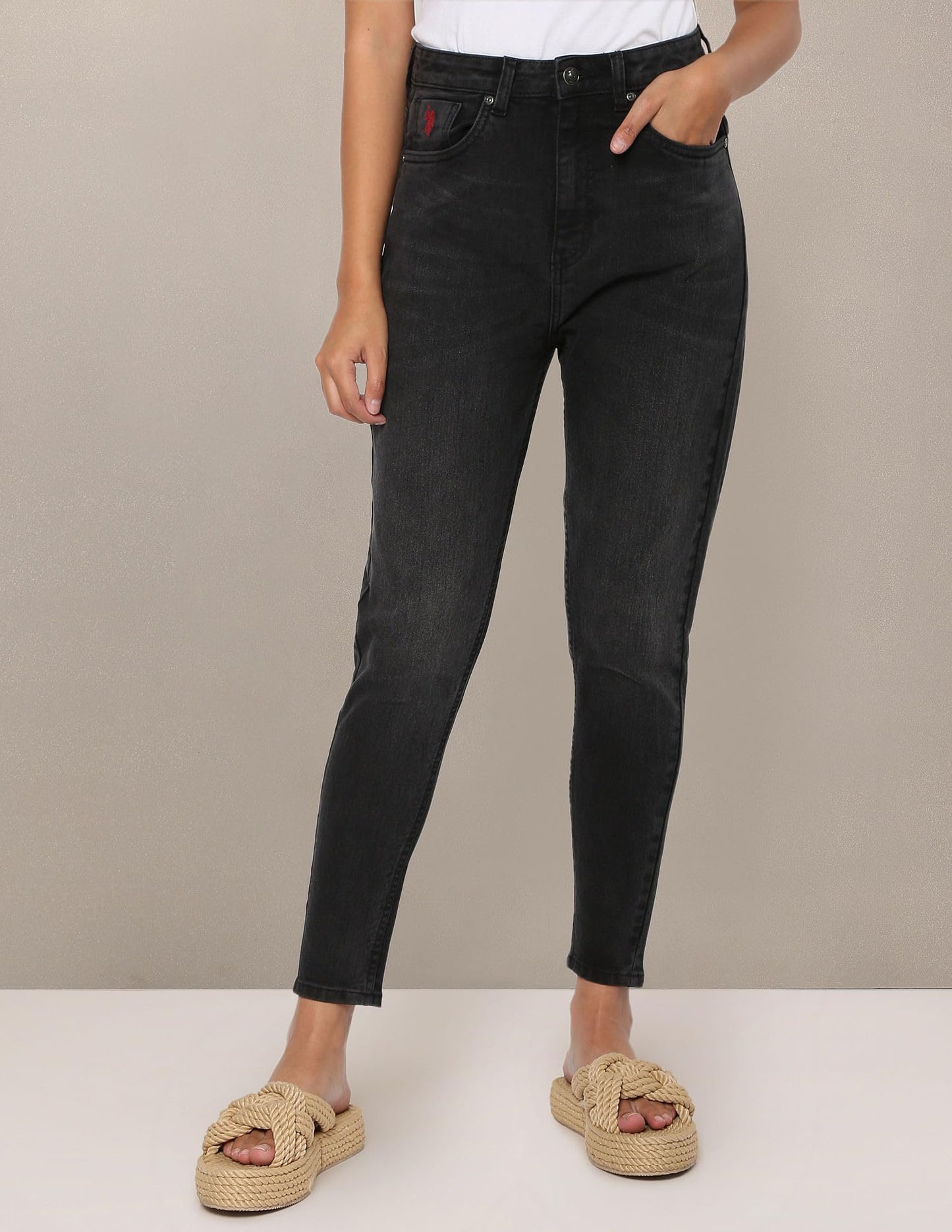 U.S. POLO ASSN. Women's Slim Mom Fit High Rise Jeans (UWAW22JN080_Black_28)