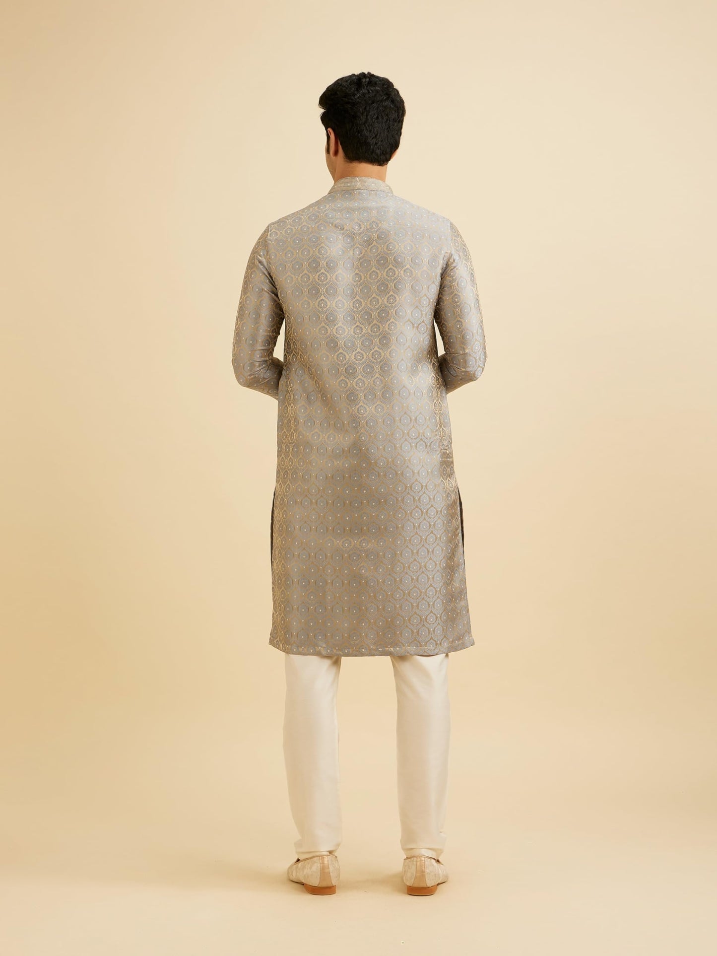 Manyavar Men's Brocade Self Design Kurta Set (Green,L)