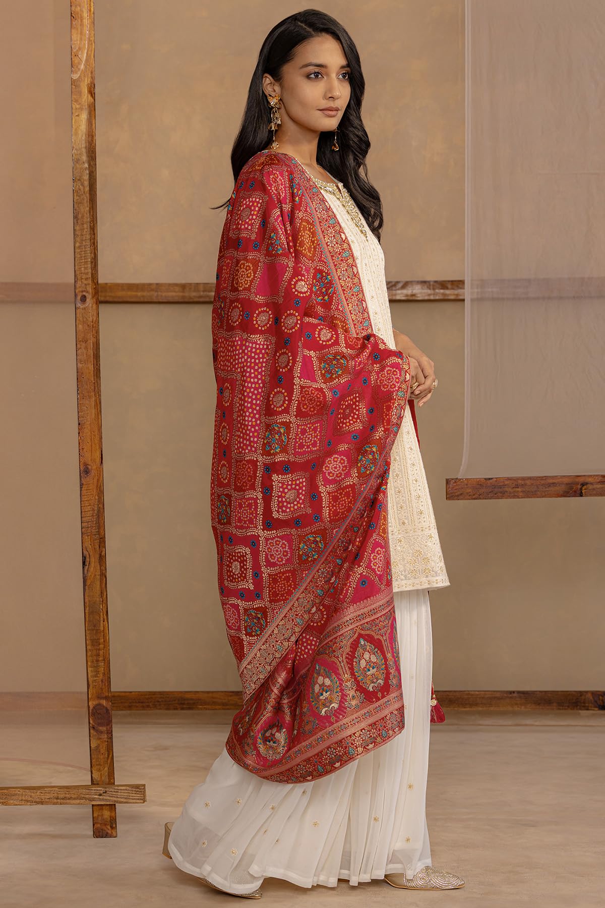 Soch Womens Off White Georgette Embroidered Suit Set With Beads And With Stones