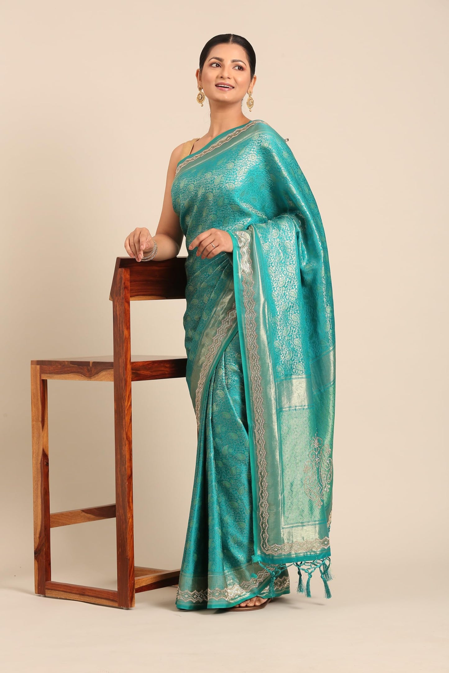 MOHEY Women's Art Silk Embroidered|Zari Weave Saree (Rama Green)