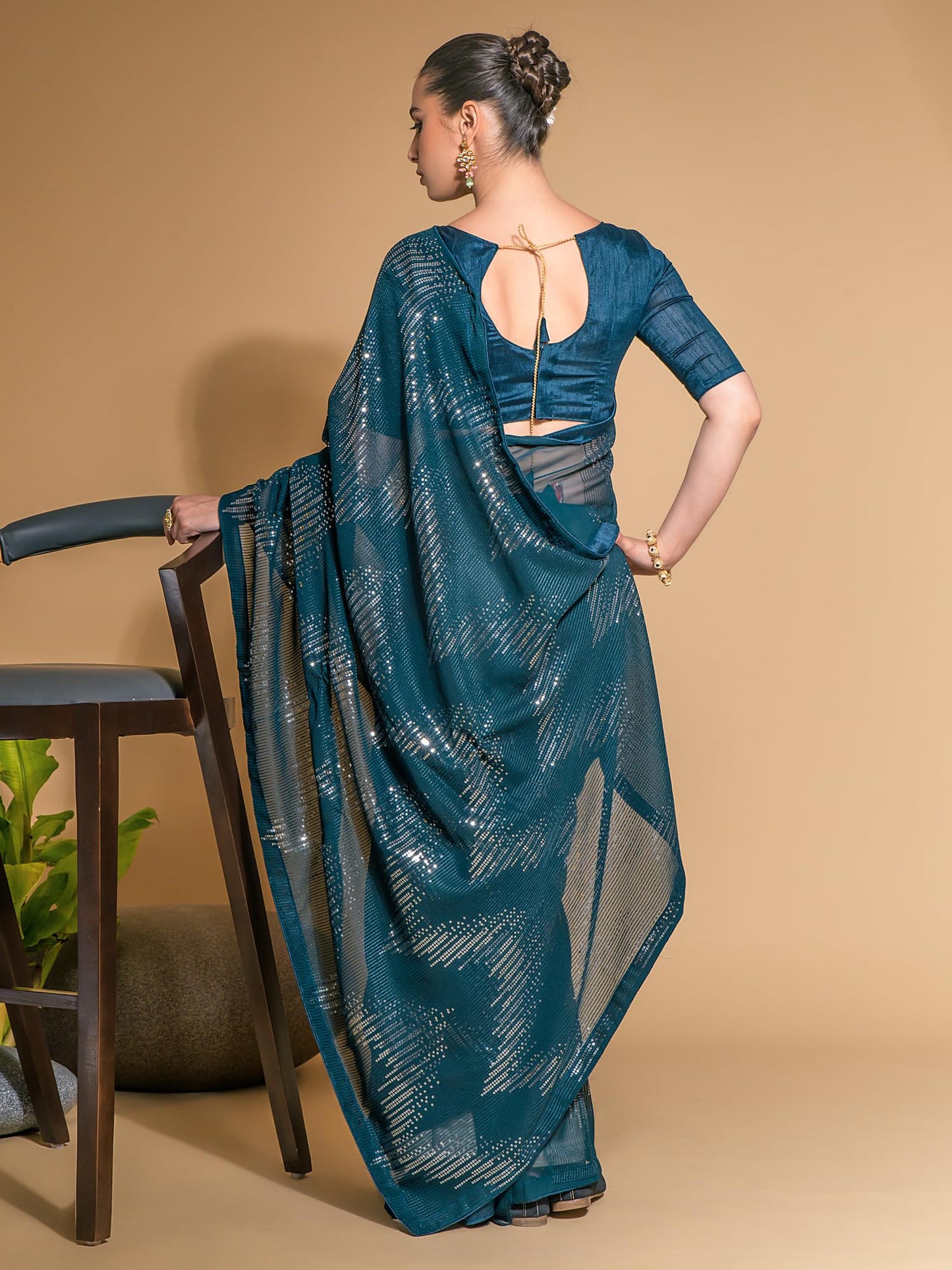 AKHILAM Women's Georgette Teal blue Embellished Designer Saree With Blouse Piece (FNCSQUNC229_VP)