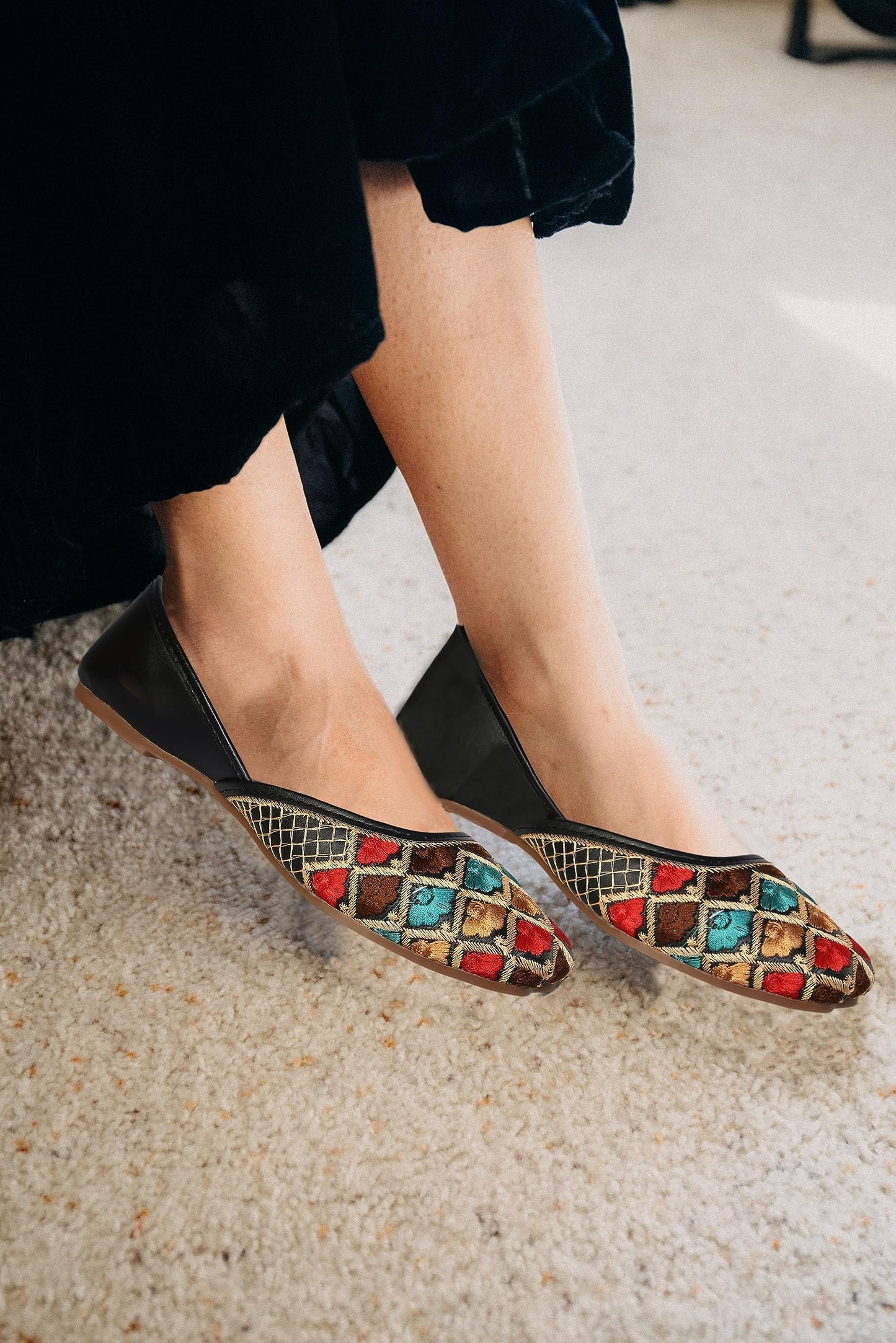 CatBird Women's Cool Black Designer Emboidery Ethnic Shoes Punjabi Jutis 9 UK