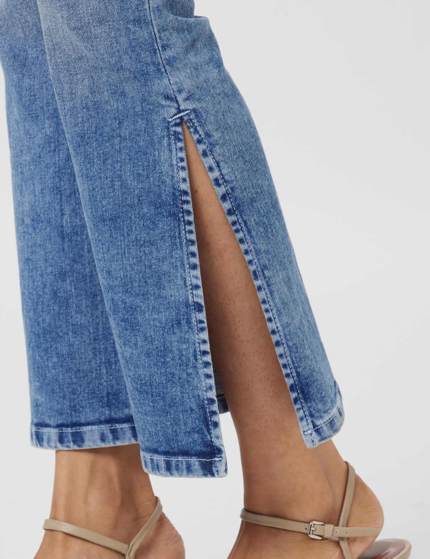 Pepe Jeans Women's Slim Jeans (PL204661Q058_Light Used_Mid Indigo Blue