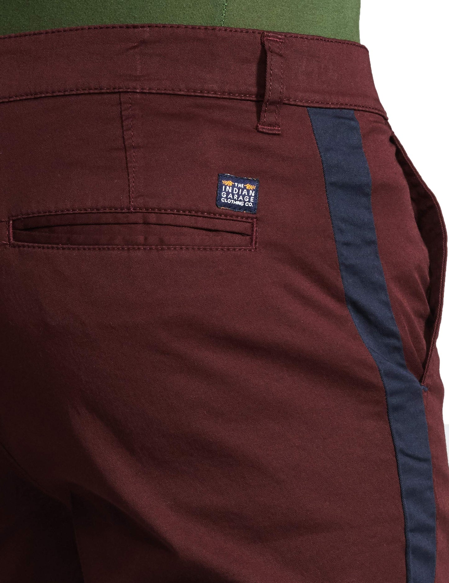 The Indian Garage Co Men Slim Fit Solid Mid-Rise Chino Shorts Burgundy
