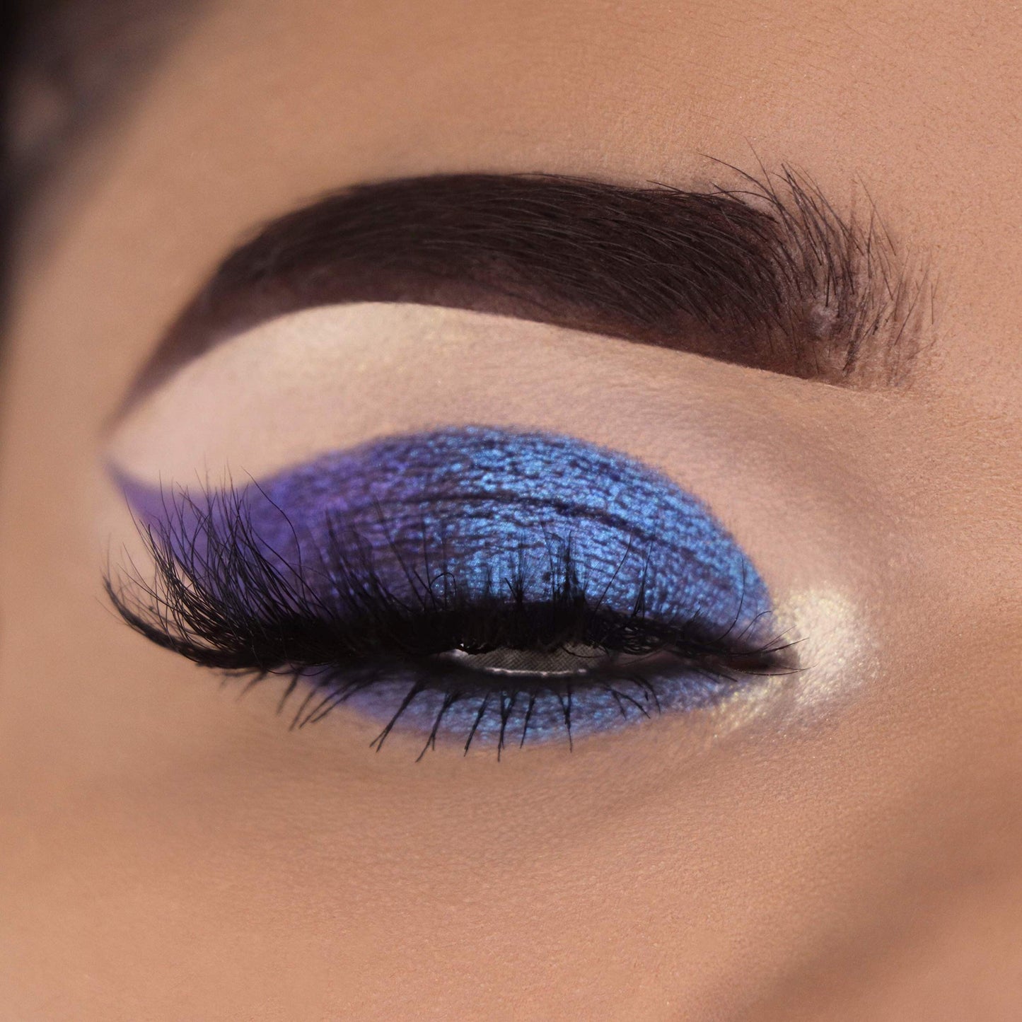 Charmacy Milano Insane Shifters Eyeshadow (Shade 502) - 1.8 g, Multi-Chrome, Smooth Texture, Highly Pigmented, Metallic, Shimmer Effect, One Swipe Coverage, Glam Eyes