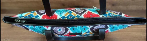 ZIPPERED Cross Body Bags & Sling Bags, Cross Body Bags // Women Multicolor Tote // Girl's Handbag // Women's Tote Handbag with Sling | Spacious, Latest and Stylish Hand Purse for Ladies | HandBag ideal for Office, Party & Travel