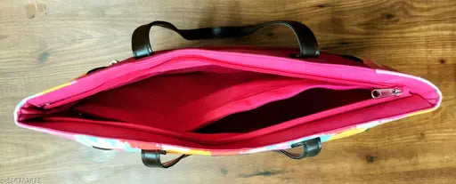 ZIPPERED PARTITION TOTE