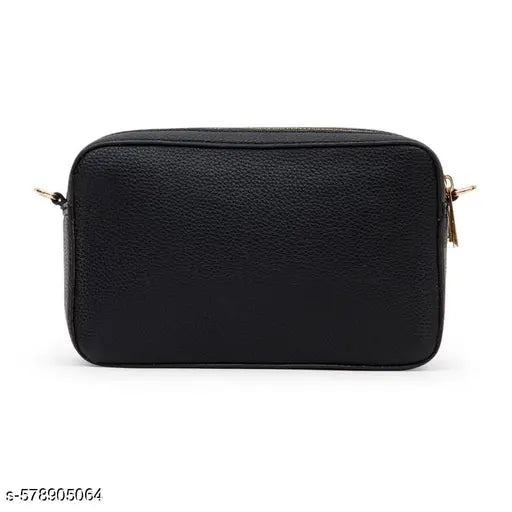 Berrylush Women Textured Black Synthetic Leather Geometric Non-detachable Strap Zipper-Up Small Sling Bag