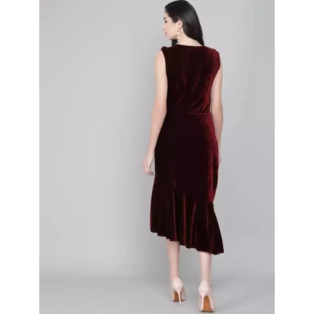 Women's Velvet Solid Flared Midi Dress          
