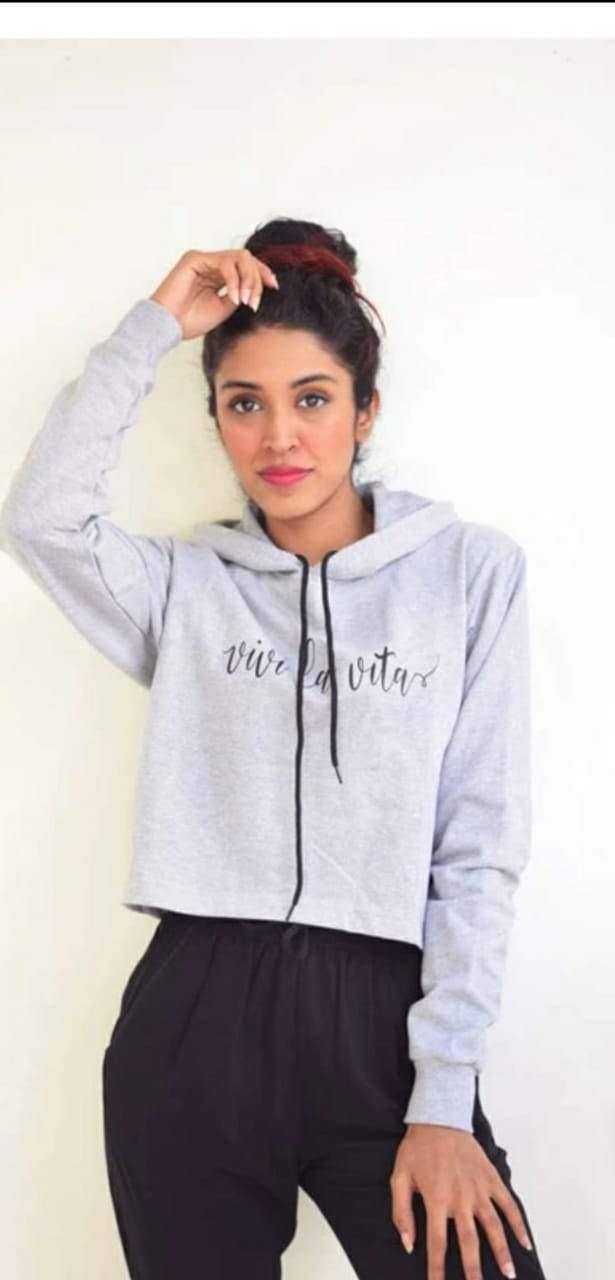 Sweaters & Sweatshirts