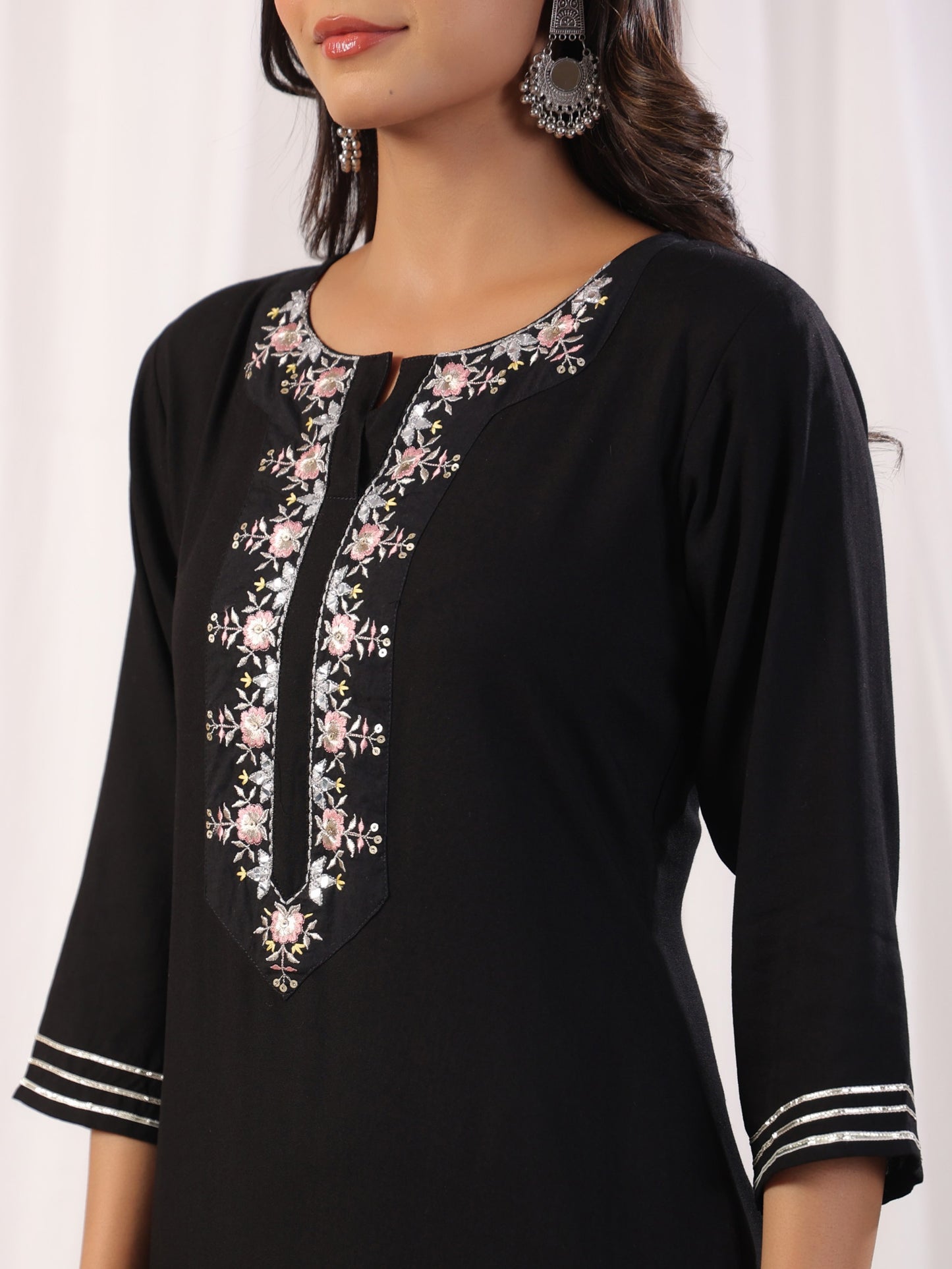 Black Embordered Rayon Kurta Set With Dupatta And Bottom