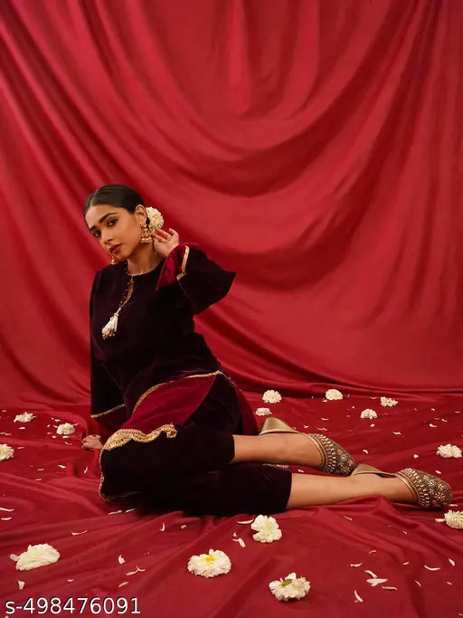 JM Looks Women's Embroidered Juttis with Handcrafted Beads & Floral Detailing | Ethnic & Festive Wear | Comfortable Slip-On Flats(Green)