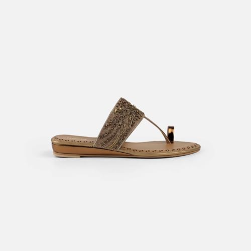 Mochi Women Gold Chappals UK/7 EU/40(35-2114)