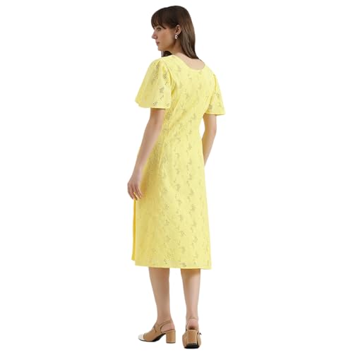 United Colors of Benetton Regular Fit V-Neck Schiffli Embroidered Dress (Size : EL) - 26P4WVNDRS83I1G3 Yellow