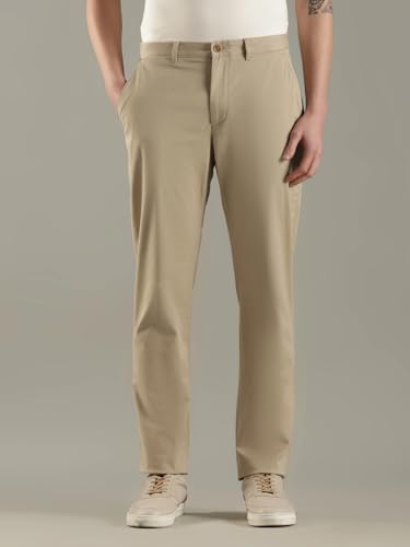 Relaxed Fit Solid Mid Rise Chino