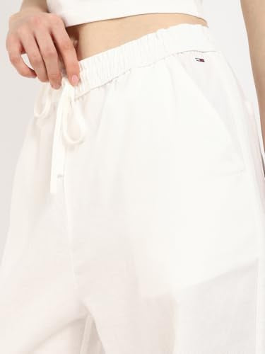 Tommy Hilfiger Relaxed-Fit Solid Mid Rise Trouser Ecru