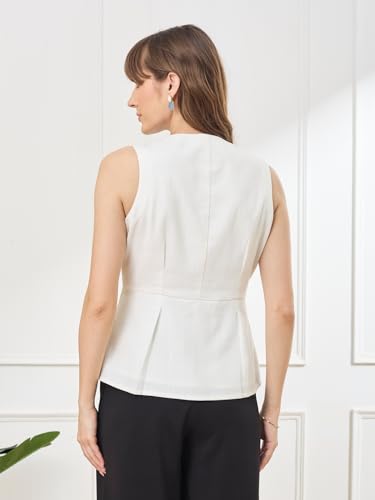 Latin Quarters Women's White Sleeveless Round Neck Casual Solid Top_M