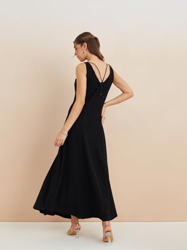 Latin Quarters Women's Black V-Neck Sleeveless Solid Party Fit & Flare Dress_S