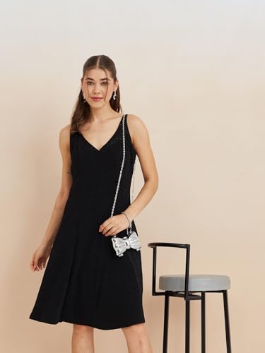 Latin Quarters Women's Black V-Neck Sleeveless Solid Party Fit & Flare Dress_XL