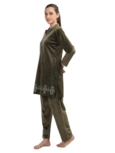Duchess Women's Supersoft Velvet Printed Nightsuit for Winter wear