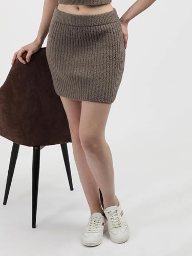 Calvin Klein Jeans Slim Fit Solid Mid Rise Skirt
