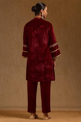 Soch Womens Maroon Velvet Solid Co-Ord Set With Zari