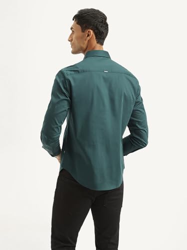 Levi's Men's Solid Slim Fit Shirt Green