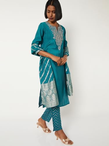 Max Women Embroidered Straight Kurta Set (Blue_L)