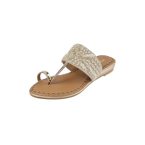 Mochi Women Gold Chappals UK/7 EU/40(35-2114)