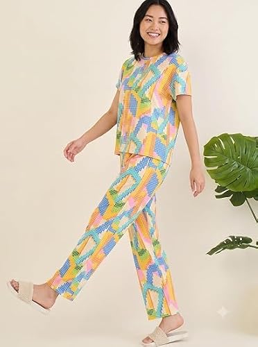 HEY FUN Women's Pixel Pattern Co Ord Set Soft Comfortable Matching Top and Bottom Casual Lounge Wear Relaxed Fit Stylish Printed Two Piece Outfit for Home Wear Daily Wear Travel and Sleepwear (L)