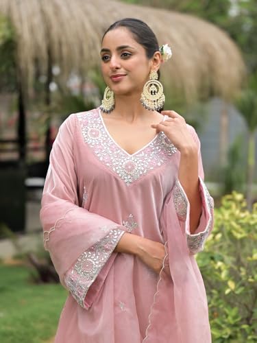 Divena Embroidered Pink Velvet Kurta Set