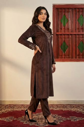 W for Woman Brown Embroidered Zari Work Straight Kurta with Pant and Dupatta Set - (WS13435-224206-XS)