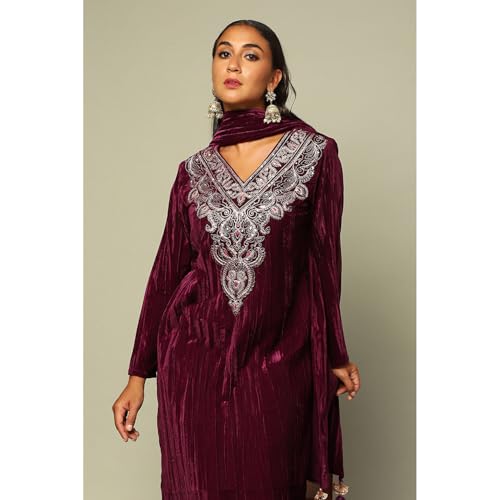 Rangriti Women's Poly Velvet Kurta Set (WNTRWR20385AW24WINE_Wine