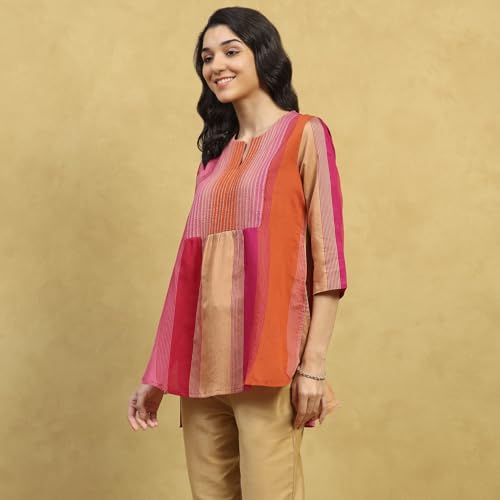 Rangriti Women Fuchsia Viscose Blend Solid Tiered Kurti_32
