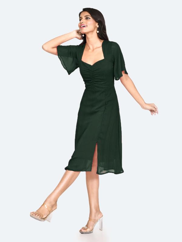 Zink London Women's Bottle Green Solid Short Sleeves Midi Dress