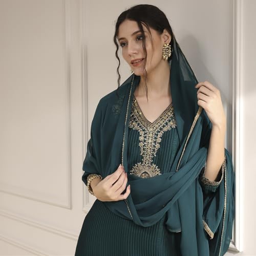 Biba Women Green Polyester Straight Yarndyed Suit Set_40