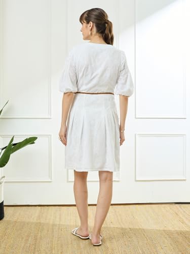 Latin Quarters Women's White Half Sleeves V-Neck Casual Embroidery Dress_S