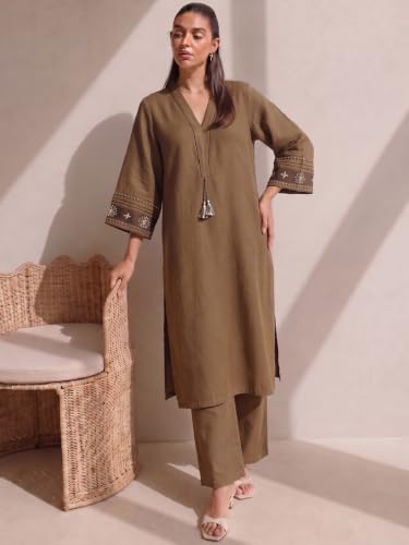 Varanga Women Kurta Trousers Set V Neck Three Quarter Sleeves Cotton Blend